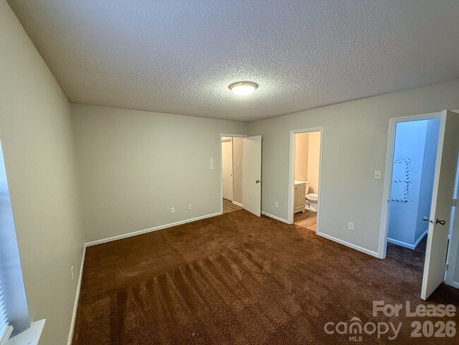 Photo - 3006 Overlook Trail