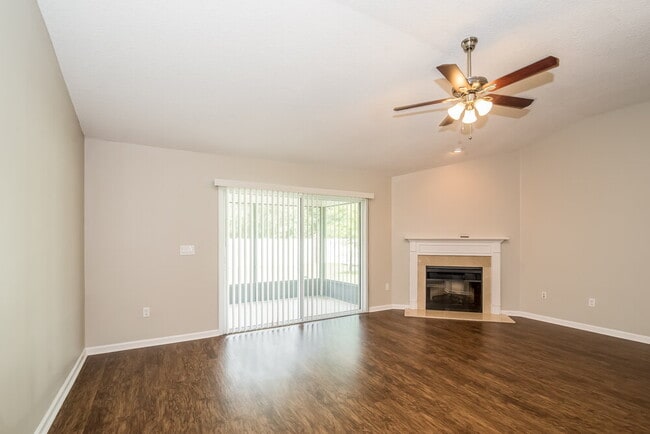 Photo - 303 Sanwick Dr