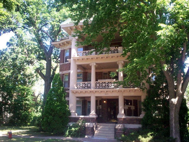 Building Photo - 265 Dayton Ave S Rental