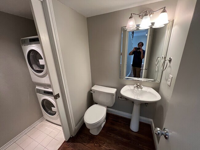 Photo - 4040 Avondale Ave Unit 208