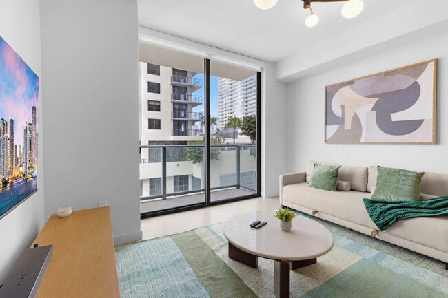 Building Photo - 11 NE 6th St