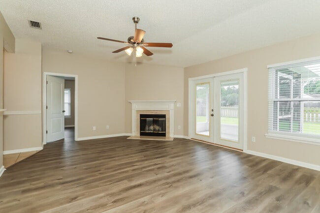 Photo - 1626 Sugarpine Drive