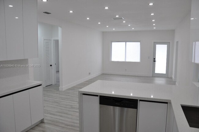 Photo - 261 NW 46th Ave