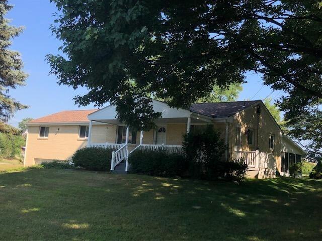 Photo - 765 Wexford Bayne Rd House