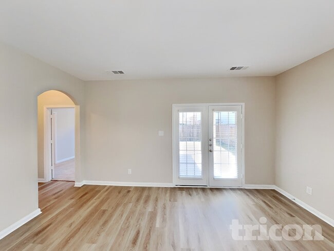 Photo - 131 Mount Vernon Ln