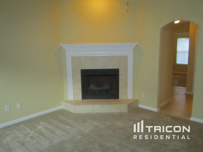 Photo - 938 Cherry Point Way