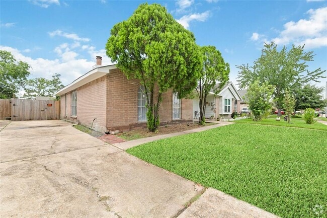 Building Photo - 9606 Stockwell St Rental