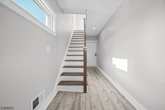 Photo - 100 Kansas St