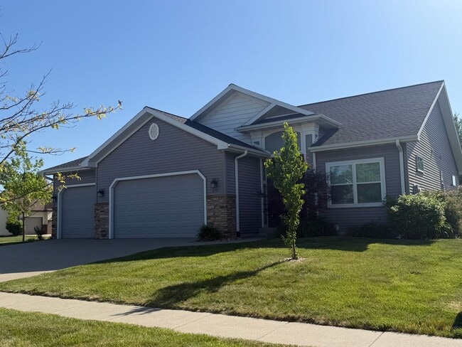 Building Photo - Beautiful Single Family Home - Attached 3 Car Garage with Fenced-In Backyard