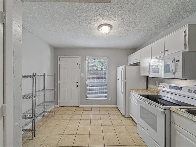 Photo - 1901 Kingswood Ct