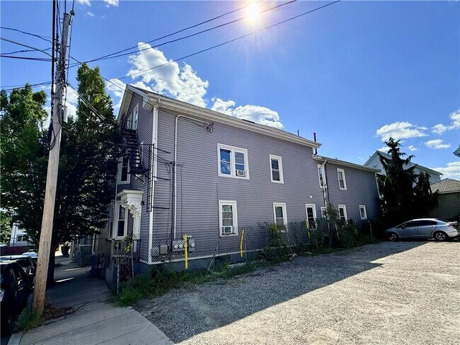 41 Joslin St Unit 3