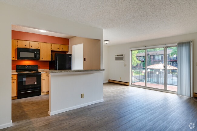 Interior Photo - Woodside Village Rental