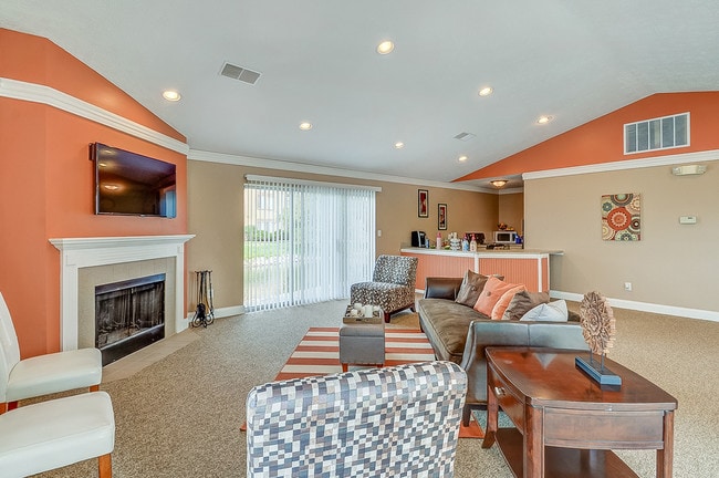 Cross Creek Apartments