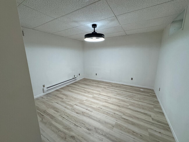 Photo - 612 4th St N