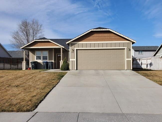 3 Bed 2 Bath one story home - 3 Bed 2 Bath one story home