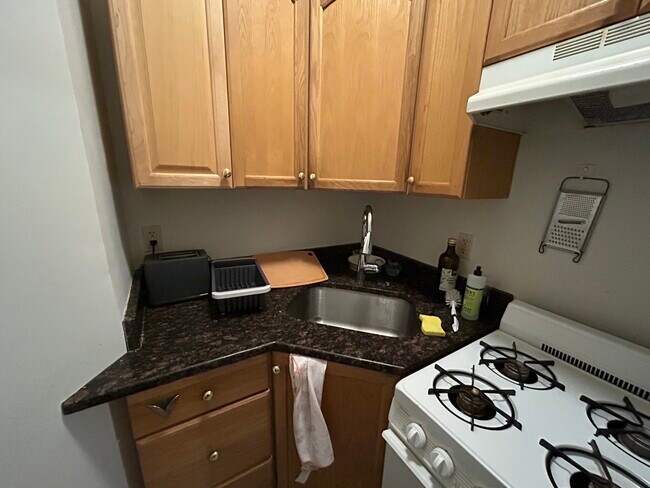 Photo - 1286 Boylston St