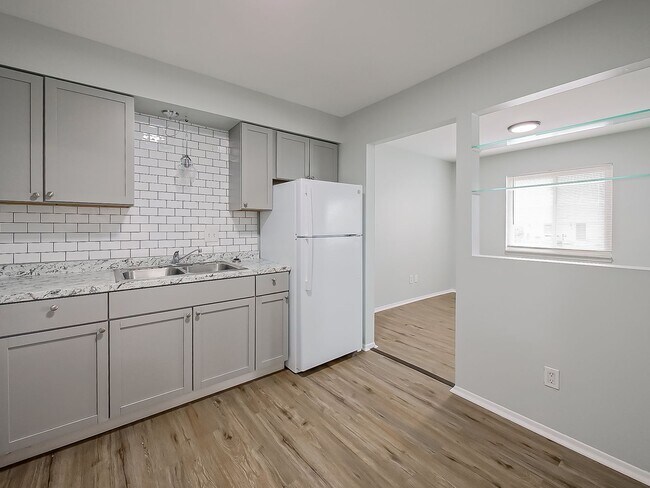 Photo - 211 Smt Rdg Dr Unit Apt D