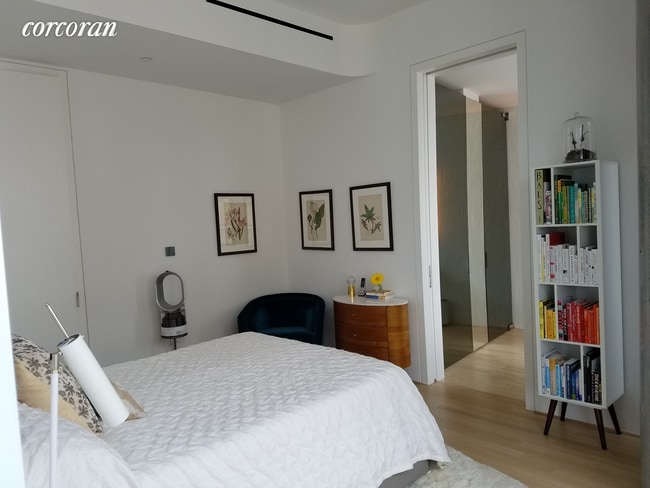 Photo - 56 Leonard St Unit : 14A East