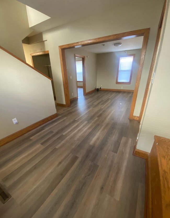Photo - 1422 N Girard Ave