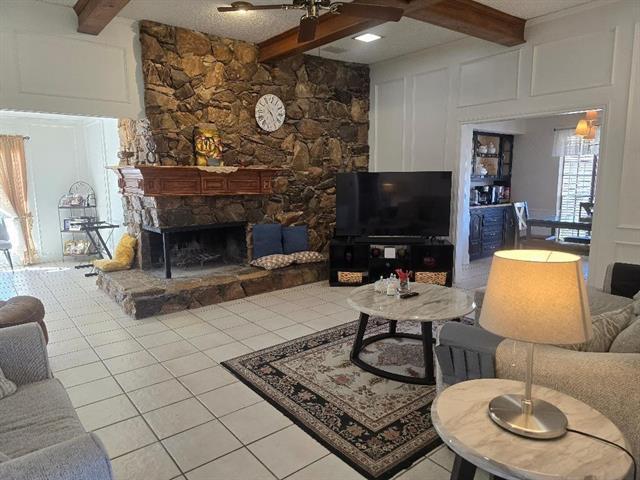 Photo - 2004 Cherbourg Dr