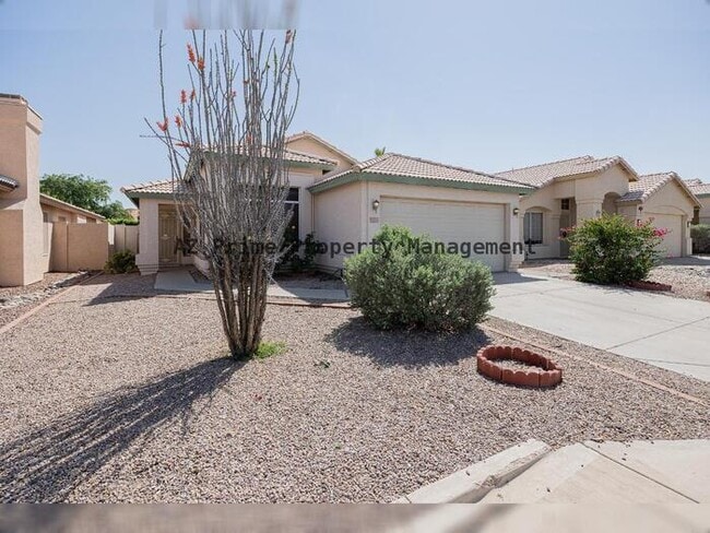 Photo - 601 S Silverbrush Dr