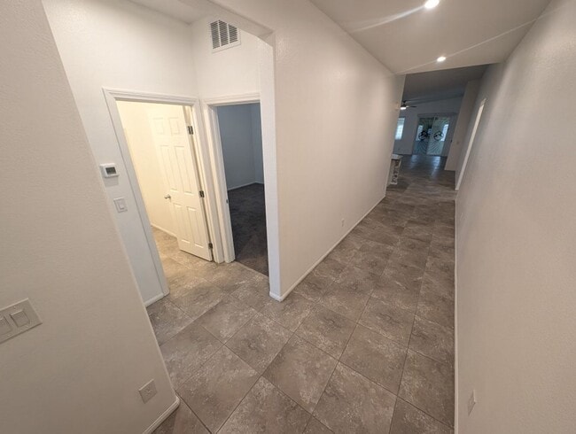 Photo - 4811 Shady Chestnut Ct