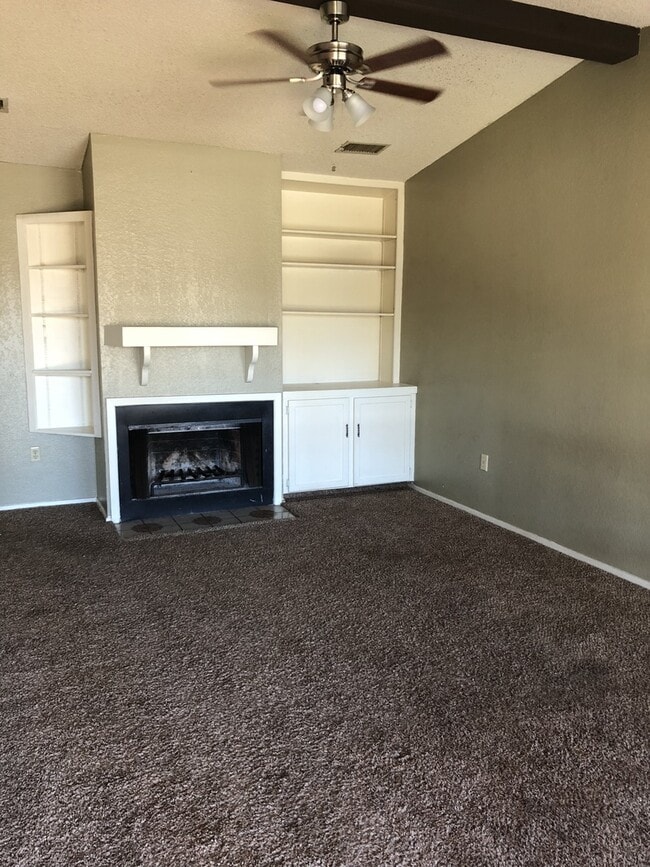 Three Bedroom Two Bath Home for Lease - Me... - Three Bedroom Two Bath Home for Lease - Me...