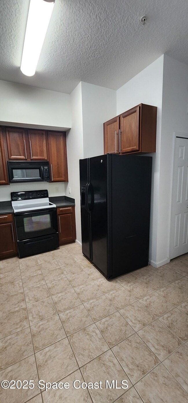 Photo - 4076 Meander Pl