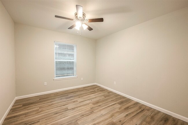 Photo - 5755 Heron Dr