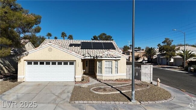 Building Photo - Updated Single Story, 2 Bedroom Home in De...