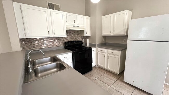 Photo - 17223 Wagganner Dr