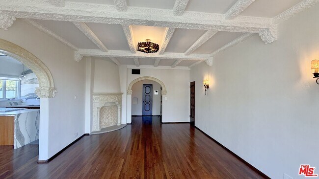 Photo - 1302 N Sweetzer Ave Unidad 405