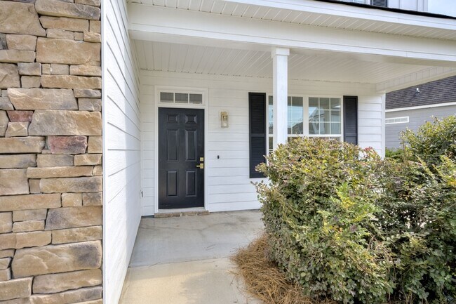 Photo - 412 Riley Ln