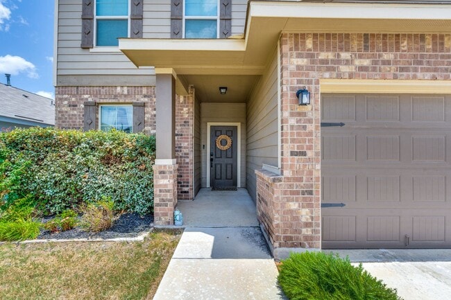 Photo - BEAUTIFUL 4-BEDROOM HOME IN NORTHEAST CROSSING