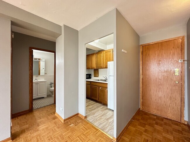 Photo - 4180 N Marine Dr Unit 9021