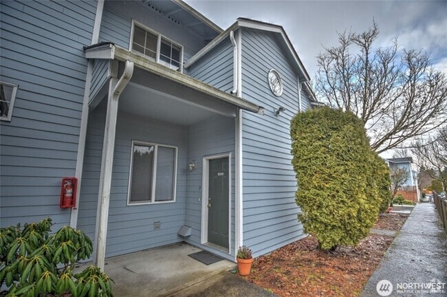 Building Photo - 6304 Barstow Ln SE Rental