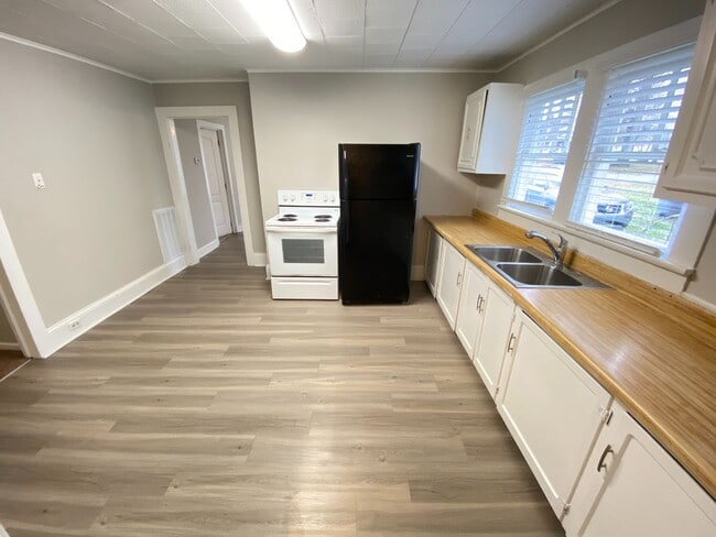 Photo - 2bed/1ba House with Updated Interior, close to Hwy 29 w/ storage building