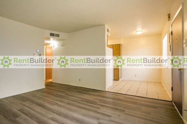 Photo - 12124 Menaul Blvd NE Unit C