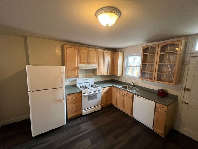 Photo - Stunning Newly Renovated 2 Bedroom 1.5 Bathroom