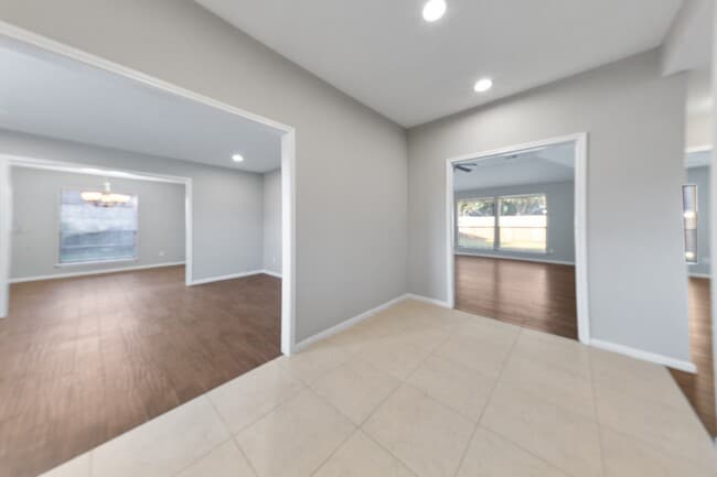 Photo - 802 Foxglove Dr