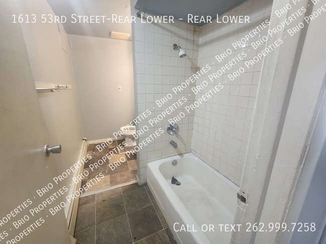 Photo - 1613 53rd St Unidad Rear Lower