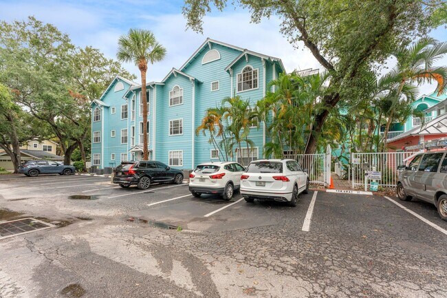 Photo - Beautiful 2/2 Condo located in South Tampa!