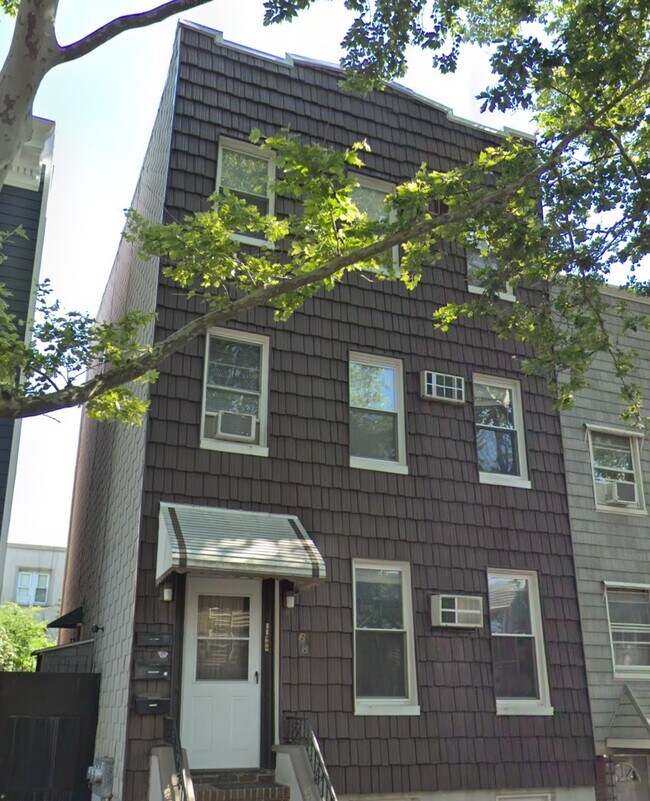 Photo - 68 Devoe St