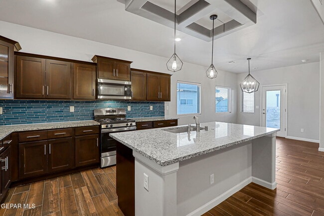 Photo - 6061 Cinnamon Pk St