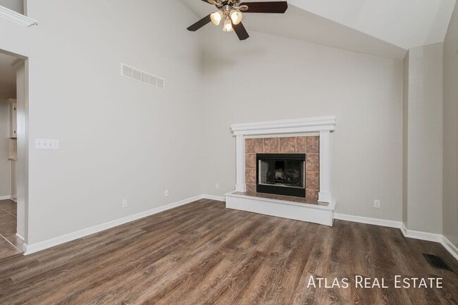 Photo - 8608 NE 111th St