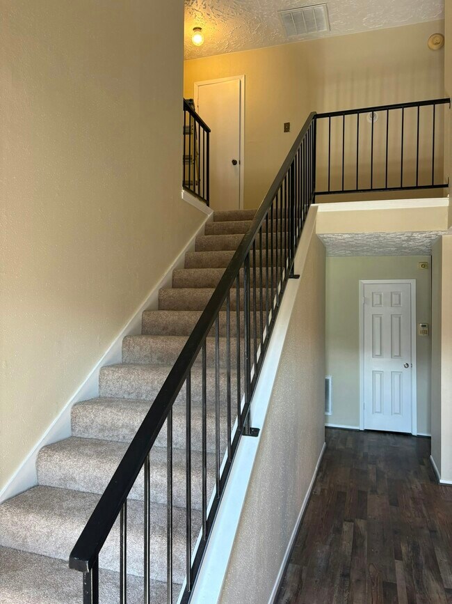 Photo - 16623 Lost Quail Dr