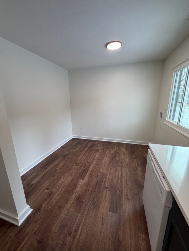 Photo - 1530 Genessee Ave Unit B
