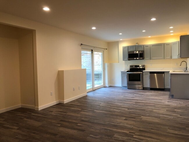 Photo - 21500 121st Pl SE Unit 21500 121st Place SE Daylight basement