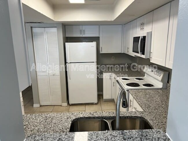 Photo - 801 Del Prado Dr