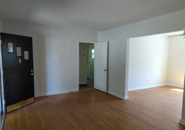 Photo - 100 Rees Ave